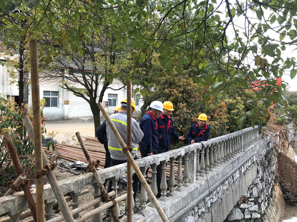 公司总经理到宝山新技术水池环保刷新工程调研