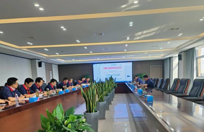 使用浙江‘千万工程’经验案例，，，加强公司5S治理工作会议