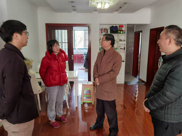 公司党委发展走访慰问工作