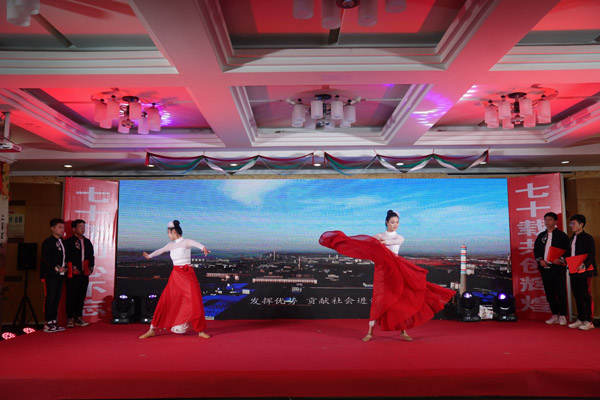 公司进行“建安赋”配乐．朗诵．跳舞专题竞演 