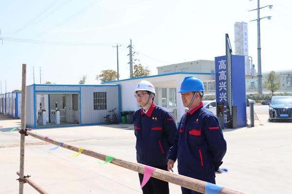公司党委书记到铜基新资料项目调研