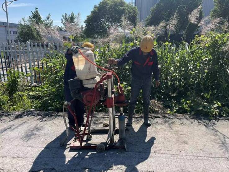 建材钻研室积极发展路基新资料工业试验