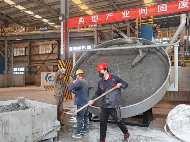 建材钻研室发展粉体新资料造粒工业试验